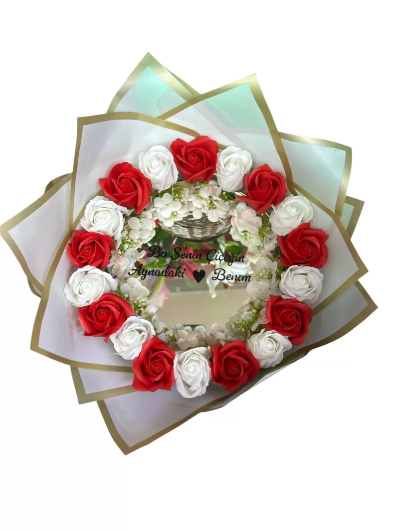 Büyük cam aynalı gül buketi