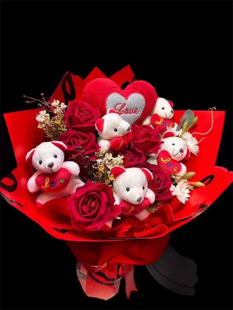 kırmızı kalpli ayıcık buketi